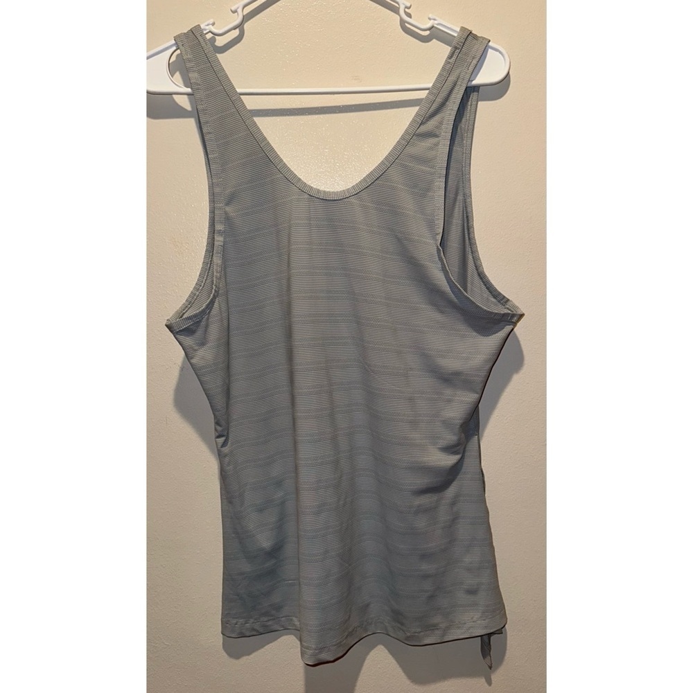 Athleta Light Silver-Gray Scoop Tank With Subtle Stripe